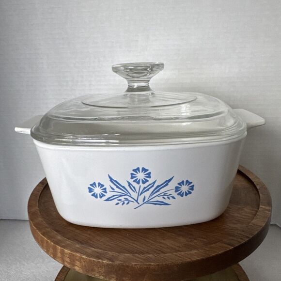 Vintage Corning Ware Blue Cornflower Casserole A-1 1/2-B 1.5 Qt. with Pyrex Lid - Picture 1 of 10
